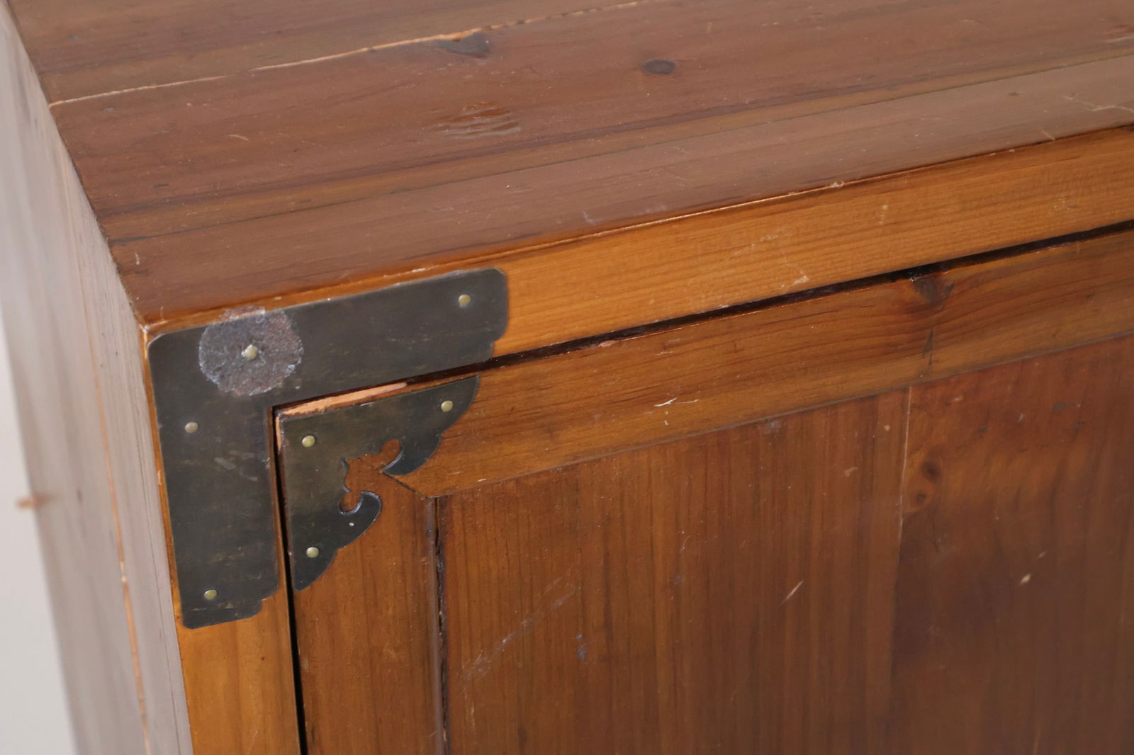 Two Chinese Side Cabinets - 5