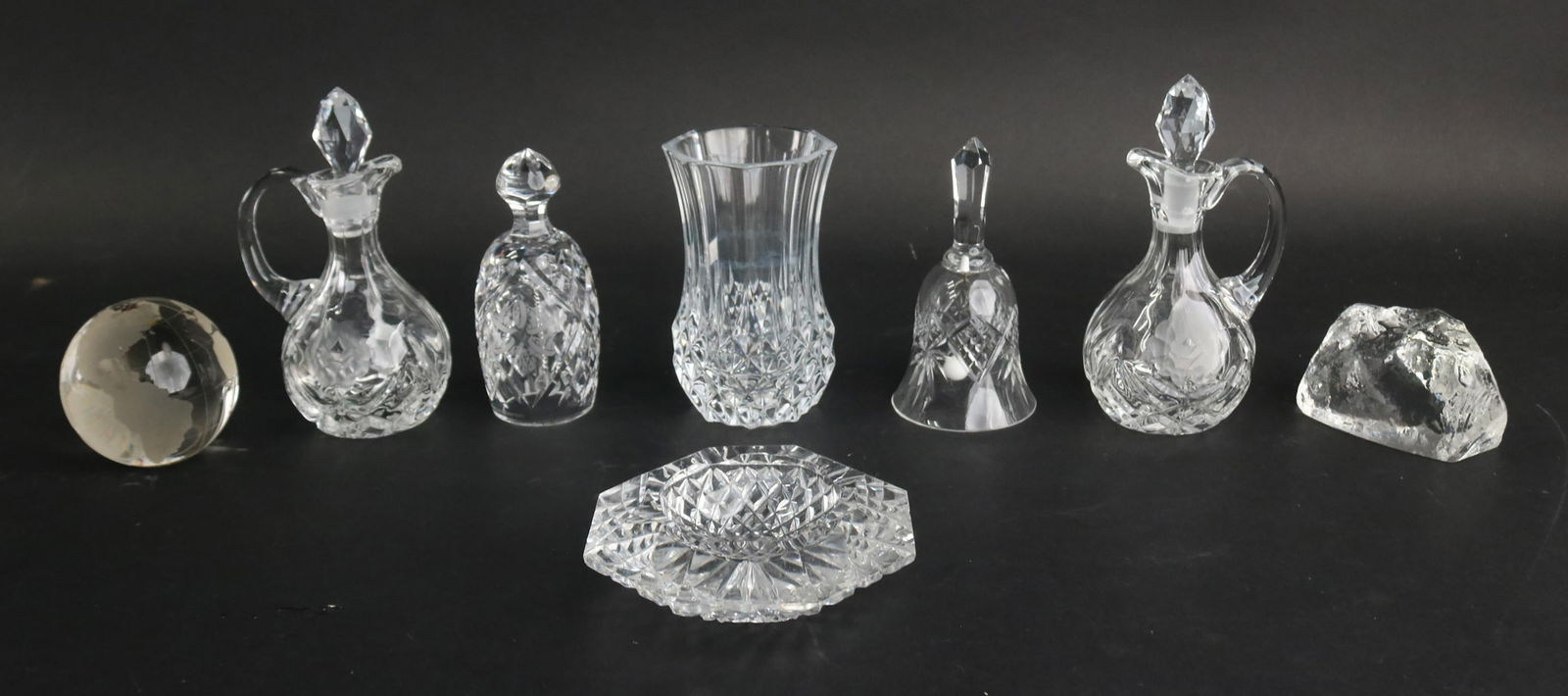 Eight Colorless Glass Table Articles (1 of 10)