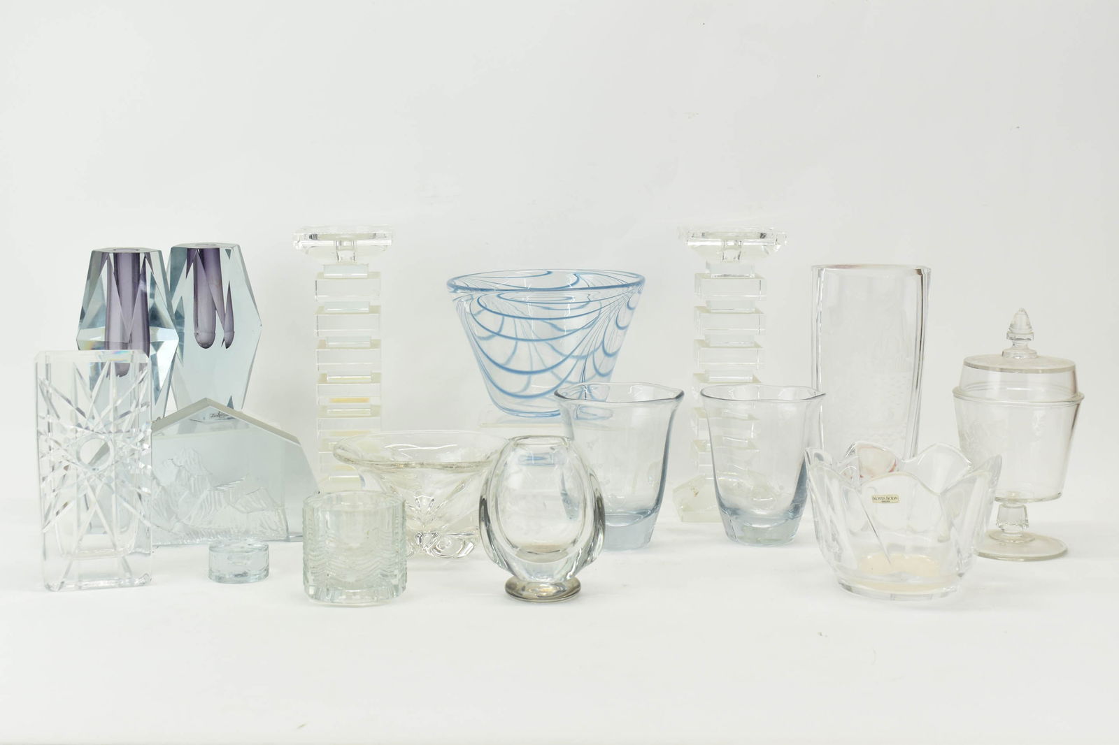 Group of Art Glass Table Articles (1 of 12)