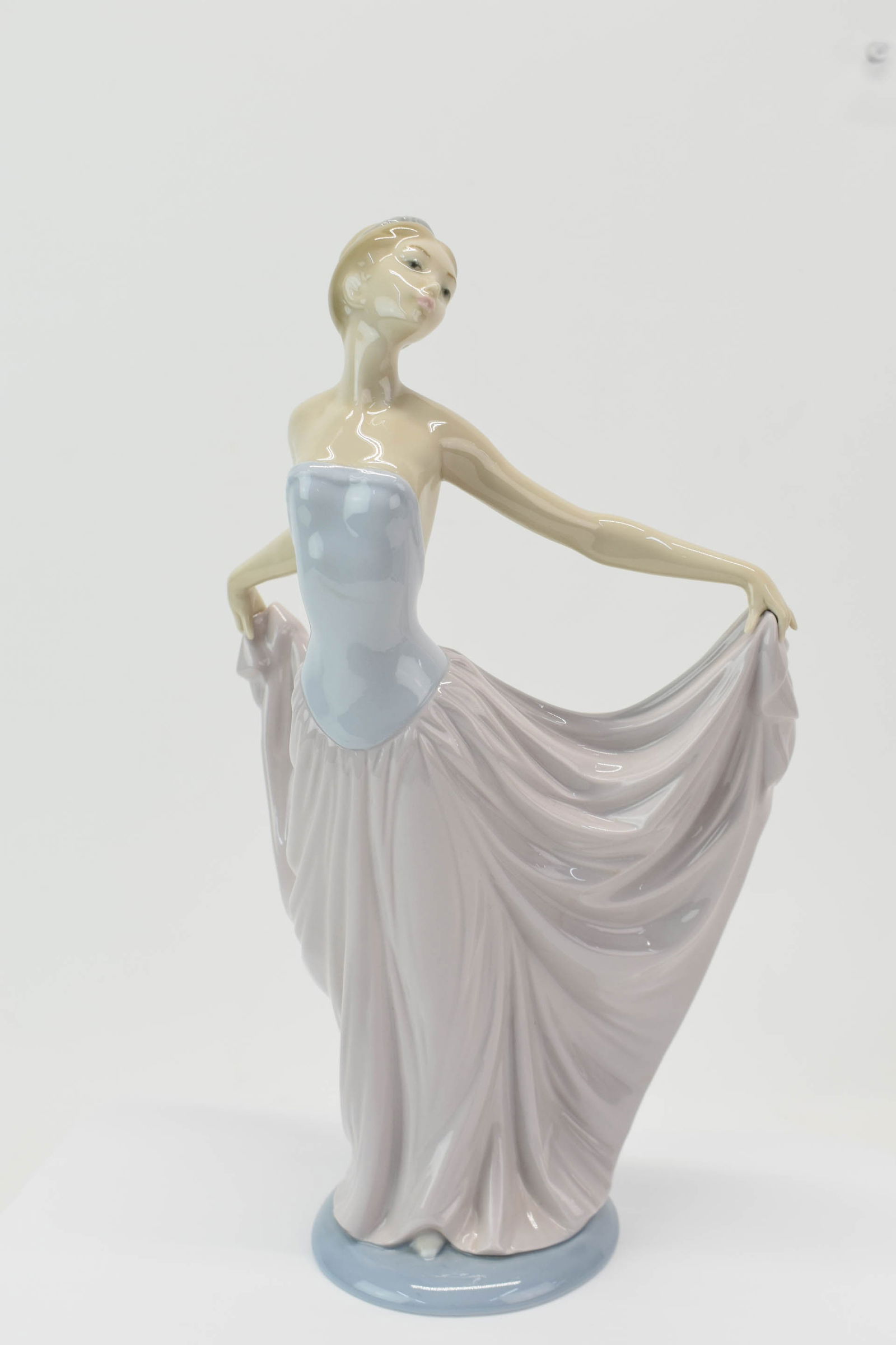Vintage Lladro Porcelain Dancer Figurine (1 of 7)