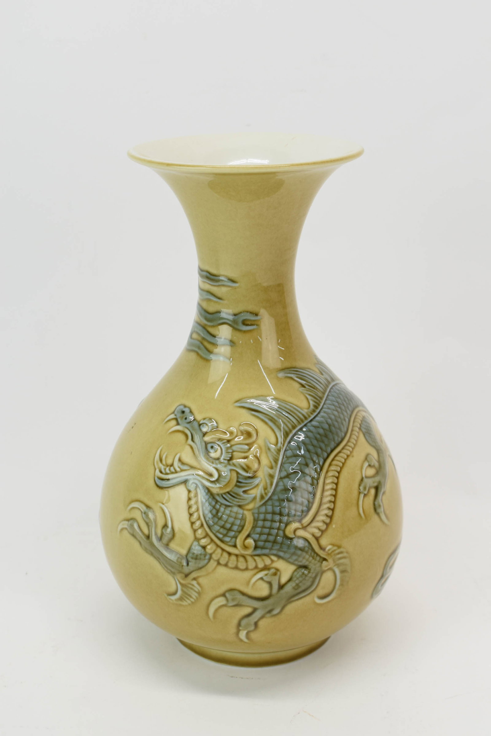 Vintage Lladro Asian Dragon Vase in Yellow (1 of 4)