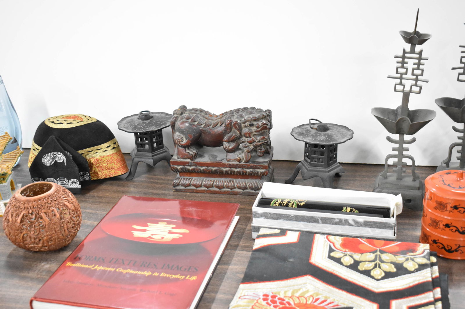 Group of Assorted Asian Articles (1 of 13)