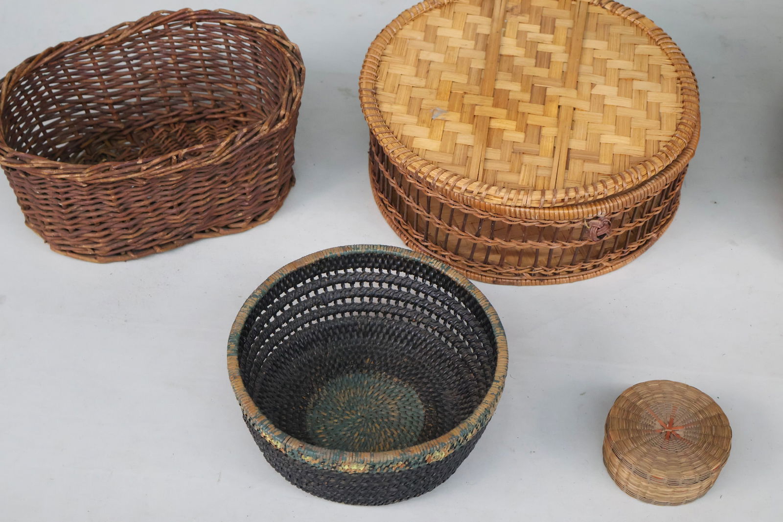 Six Assorted Woven Baskets - 4