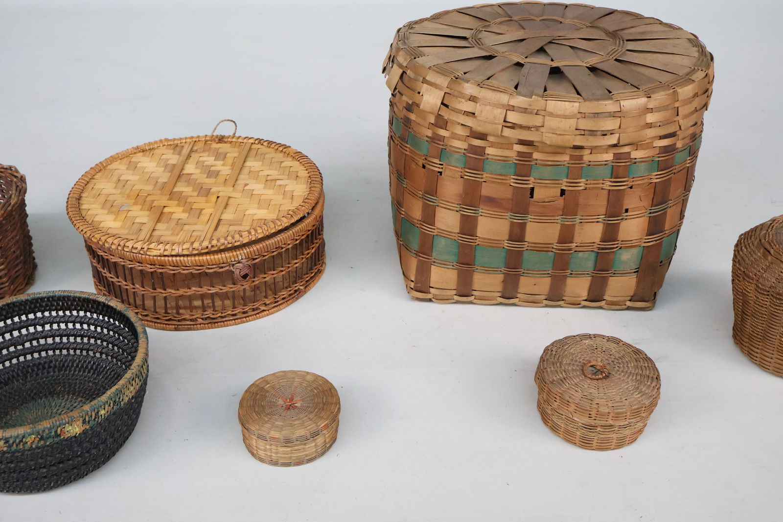 Six Assorted Woven Baskets - 7