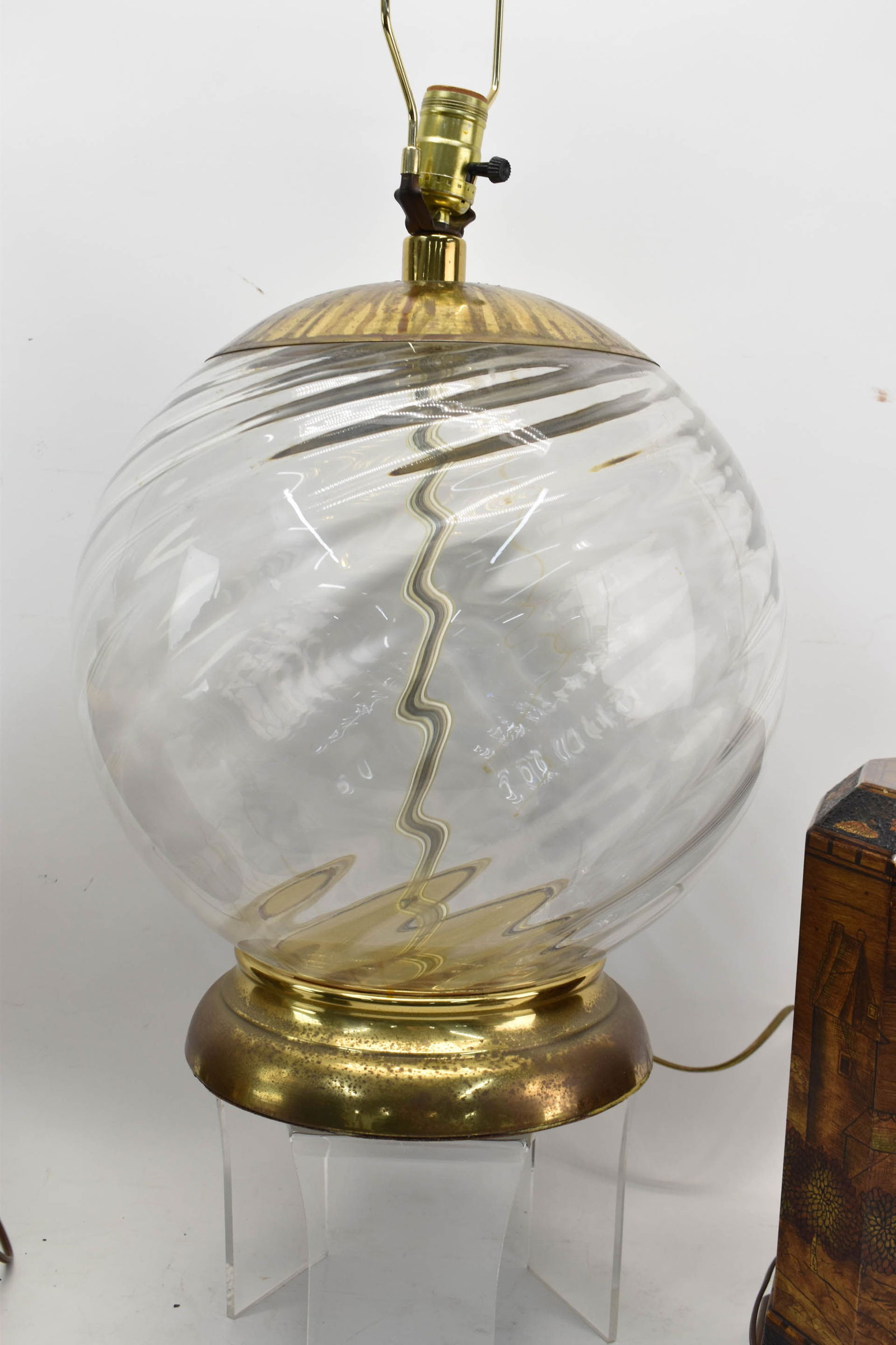 Five Assorted Table Lamps - 7