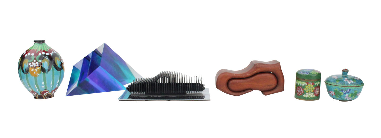 Group of Assorted Table Articles: Group of Assorted Table Articles Comprising, two cloisonne jars, a Scaliper model of a Porsche 911 G Series Turbo, a Lucite triangular sculpture possibly an Alaria work by Parks Anderson, a redwood