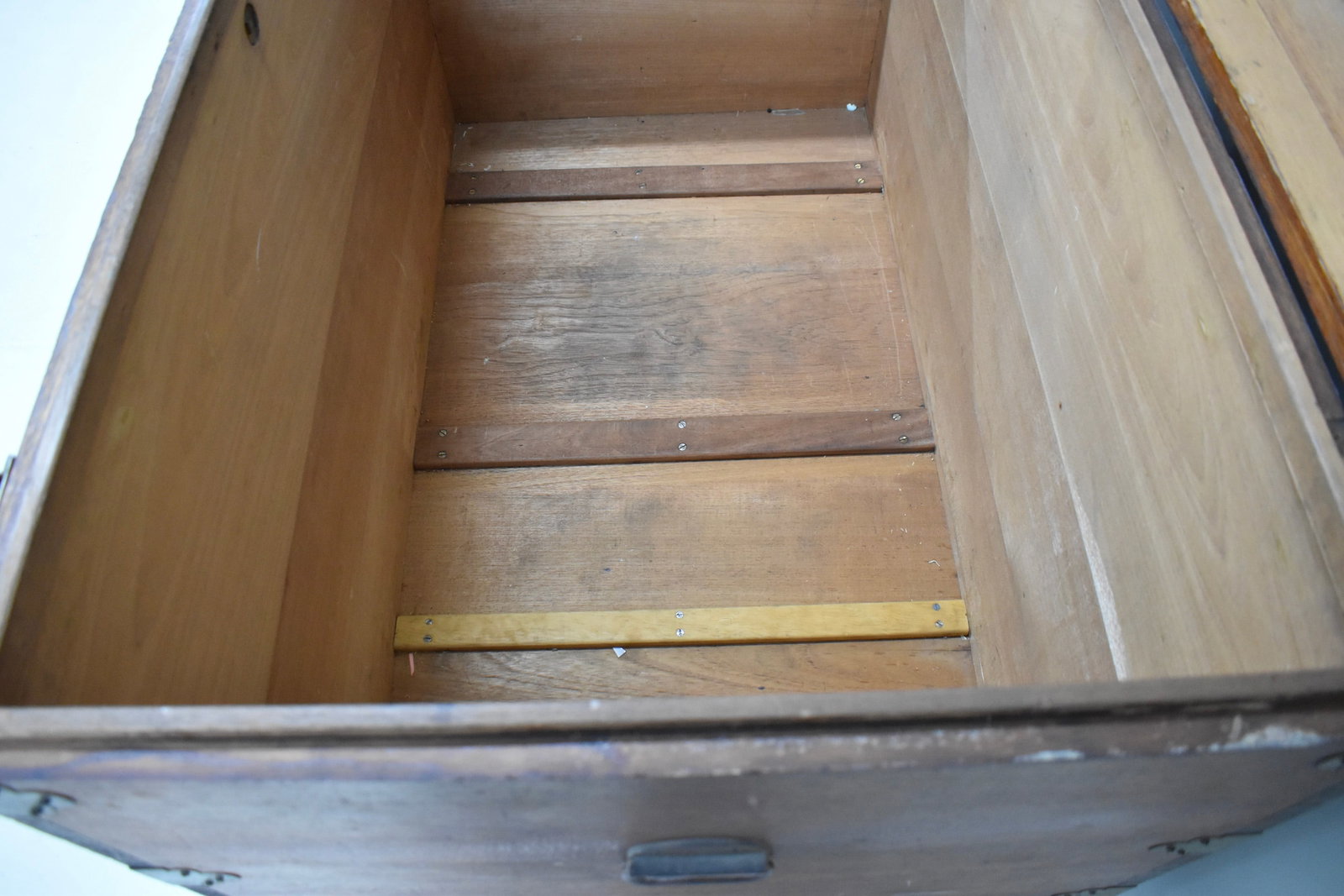 Large Storage Chest - 10