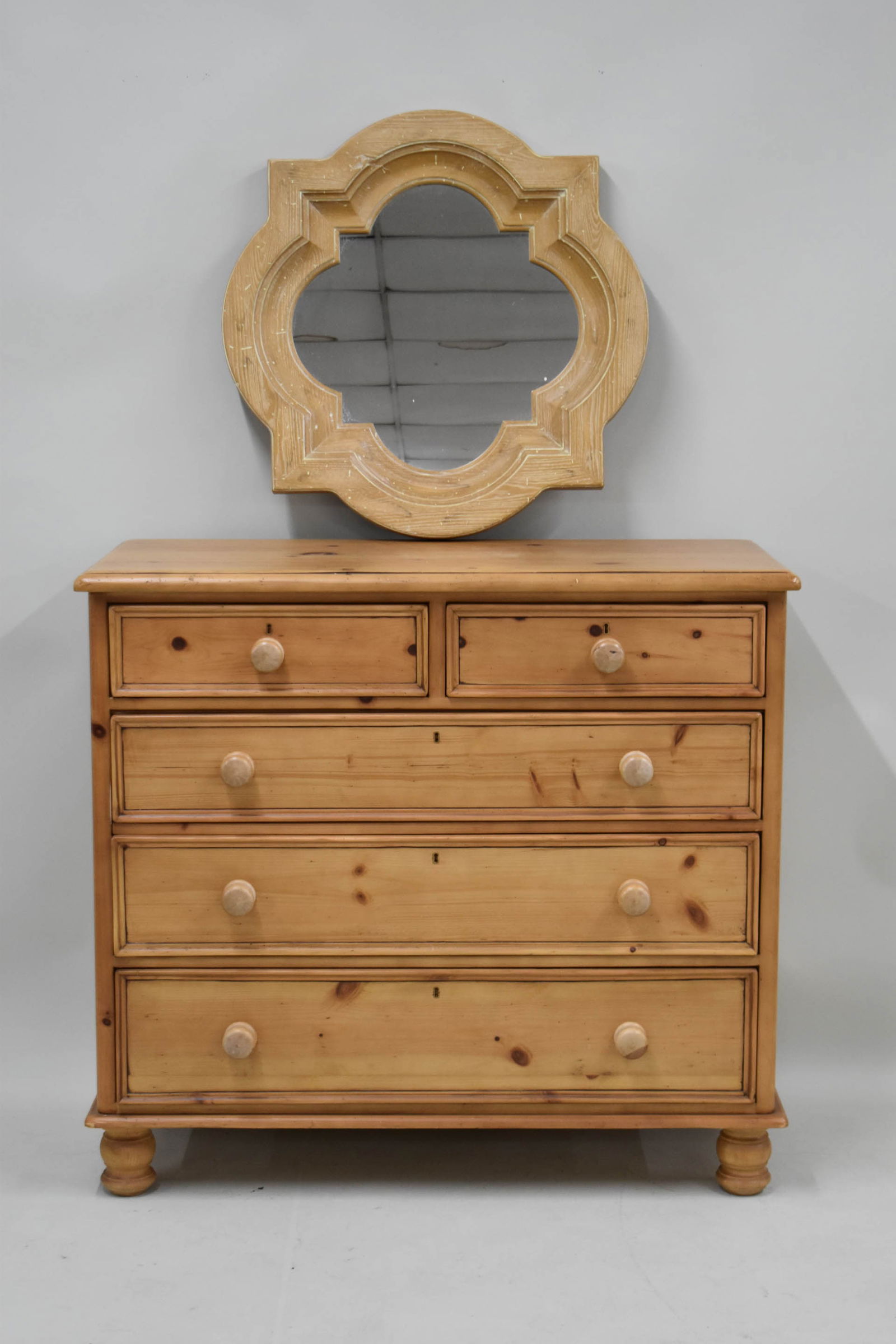 Pine Chest of Drawers (1 of 9)