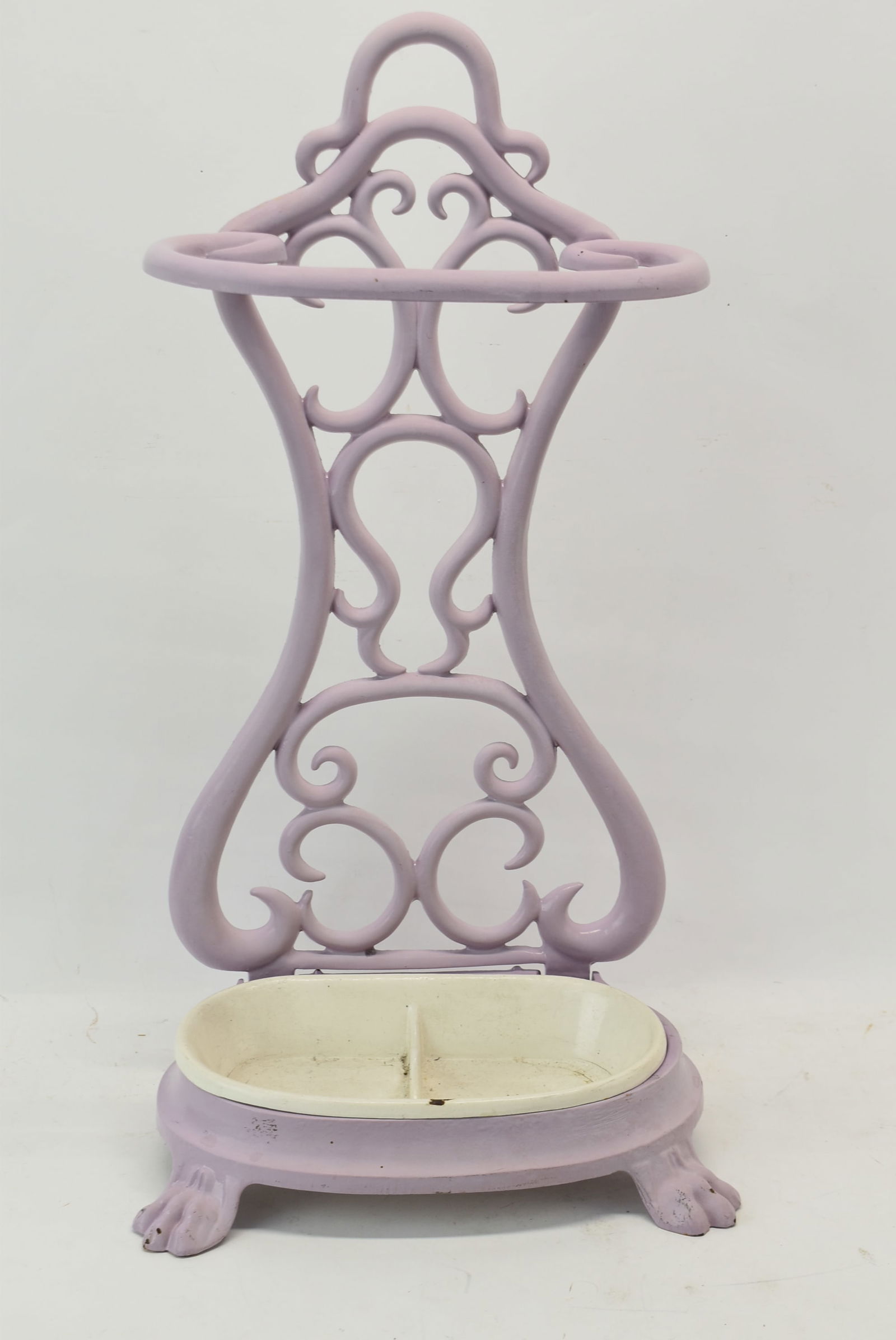 Vintage Lavender Painted Iron Umbrella Stand: Vintage Lavender Painted Iron Umbrella Stand Vintage Lavender Painted Iron Umbrella Stand. Used condition, 25 3/4" x 13 3/4" x 8" deep