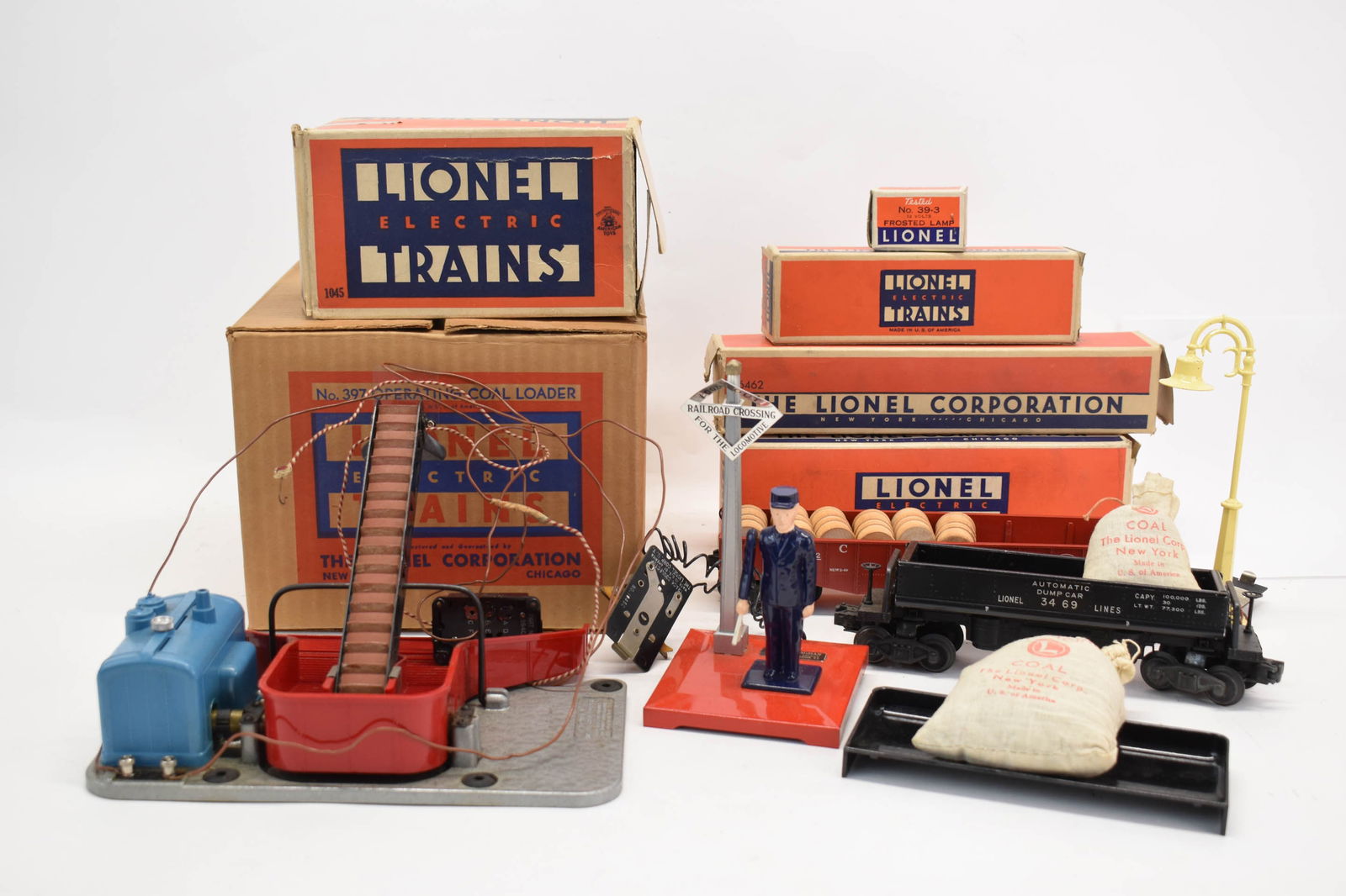 Group of Assorted Lionel Train Cars, Signal Man (1 of 9)