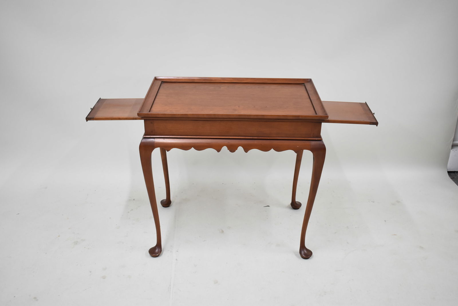 Vintage Eldred Wheeler Tea Table - 6