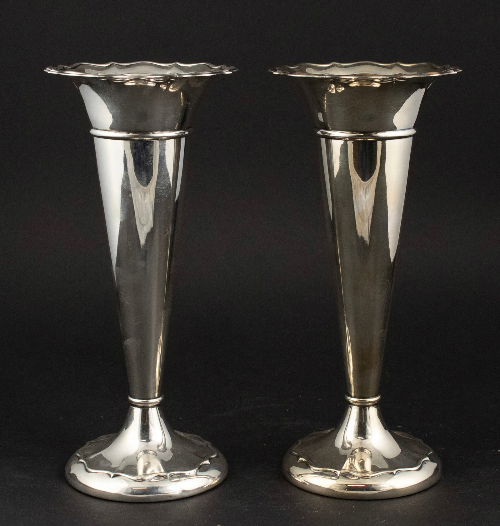 Two 800 Silver Fluted Trumpet Vases (1 of 8)