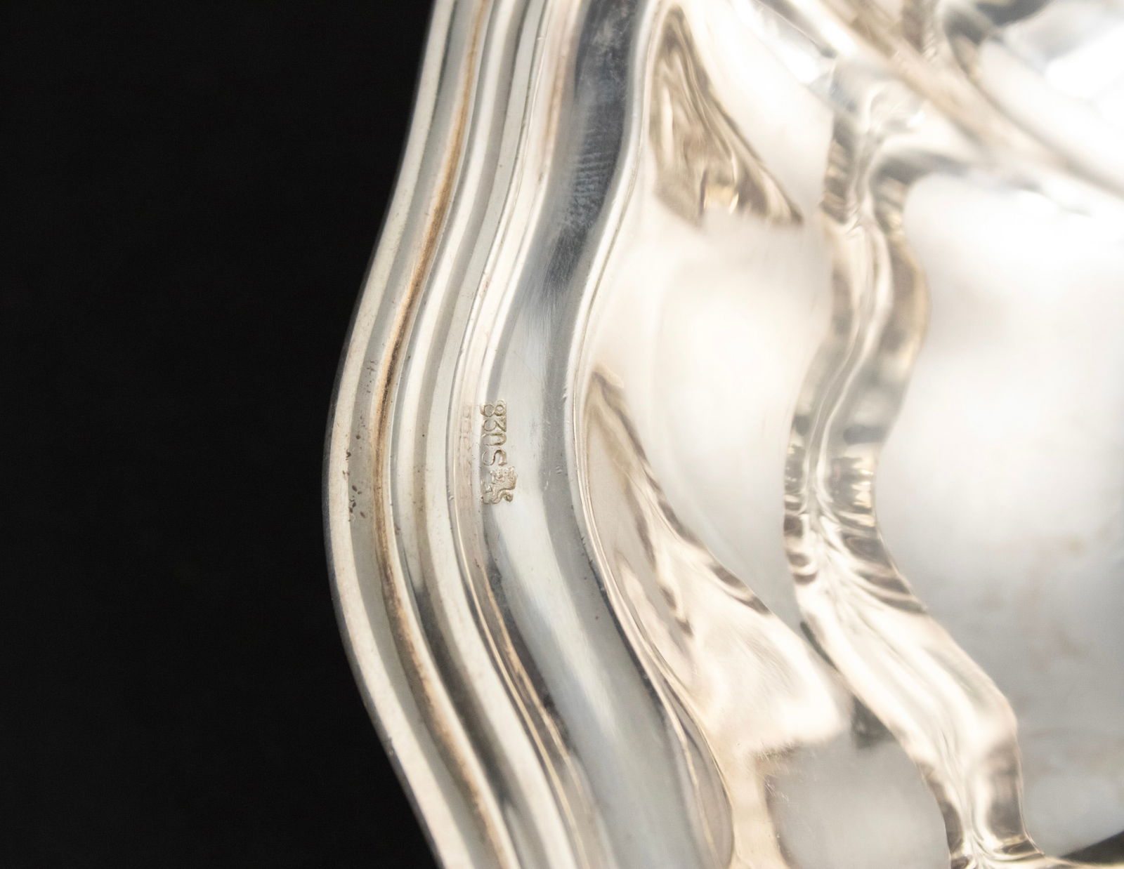 830 Silver Covered Vegetable Dish - 8