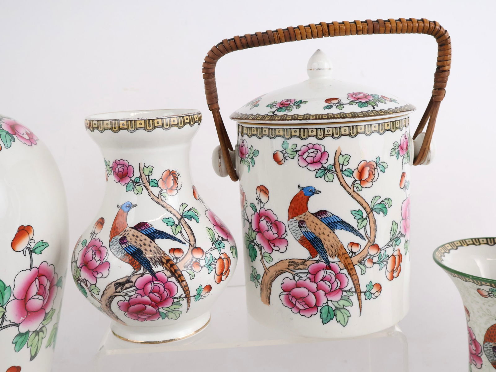 Eleven Whieldon Ware Pheasant Pattern Vases and Decorative Items - 12