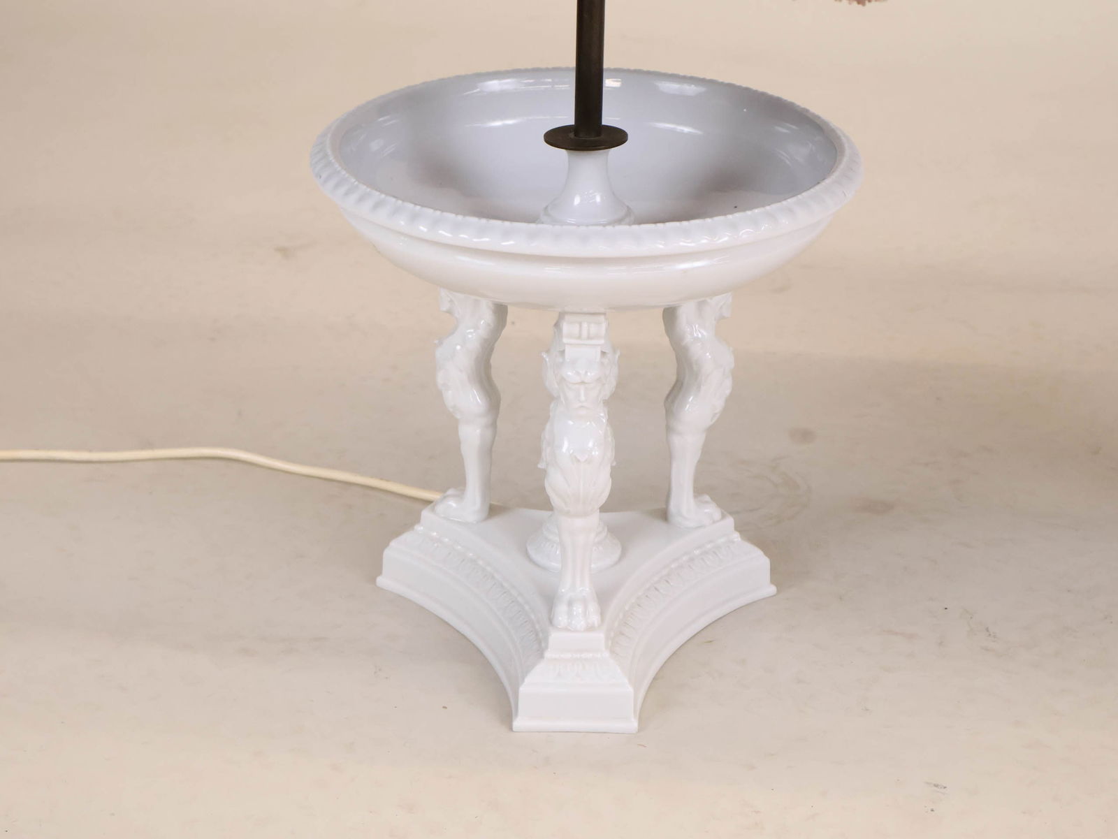 Neoclassical Style Ormolu-Mounted Marble Table Lamp - 4