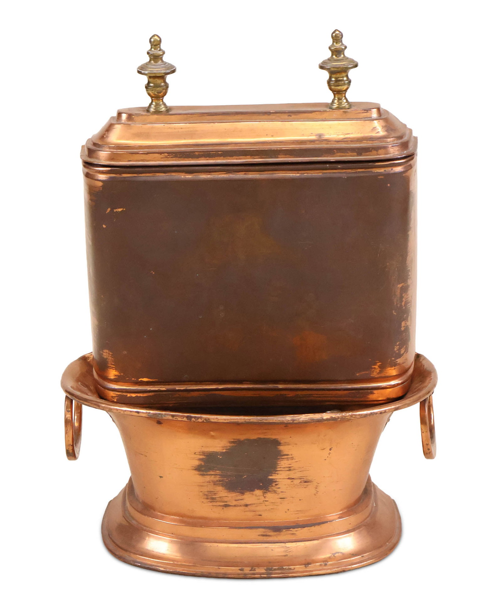 Copper and Brass Lavabo: Copper and Brass Lavabo In two parts, lacking backboard. Basin: 8 x 15 1/4 x 11 in. (20.3 x 38.7 x 27.9 cm.), Top: 18 x 13 x 4 in. (45.7 x 33 x 10.2 cm.)