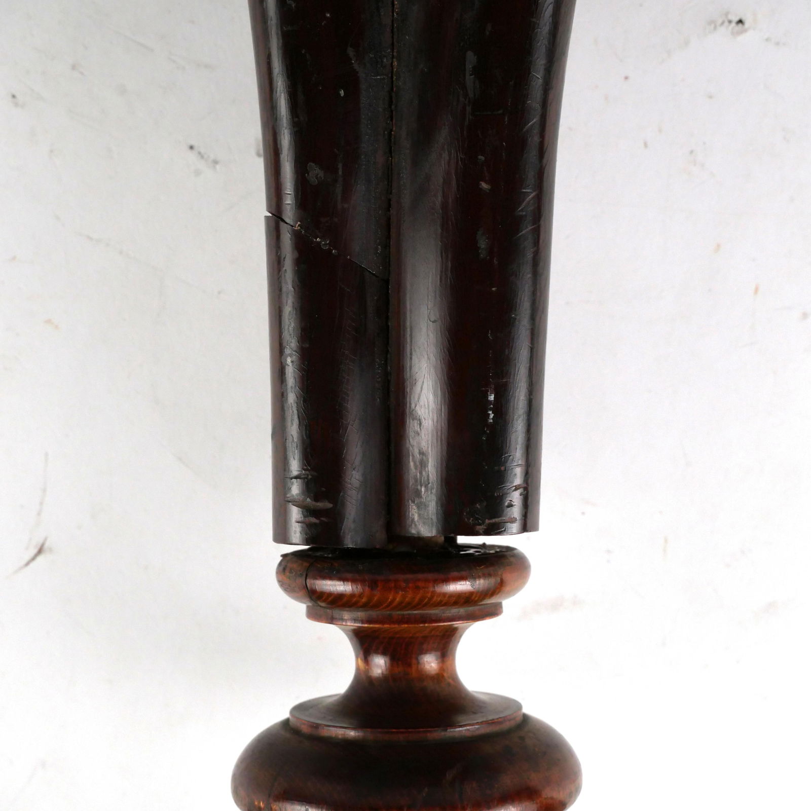 Two Neoclassical Console Tables - 10