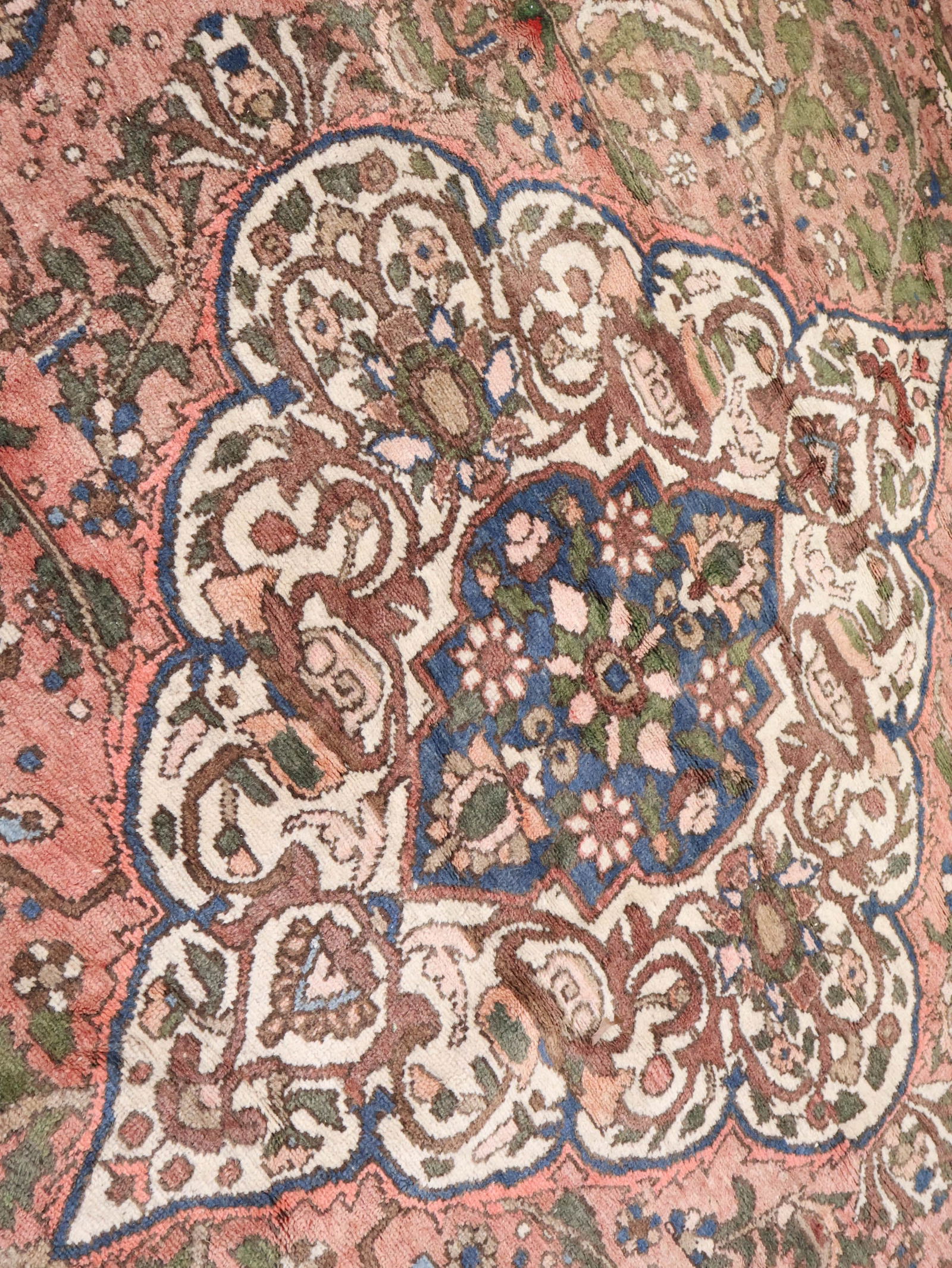 Bakhtiari Carpet - 12
