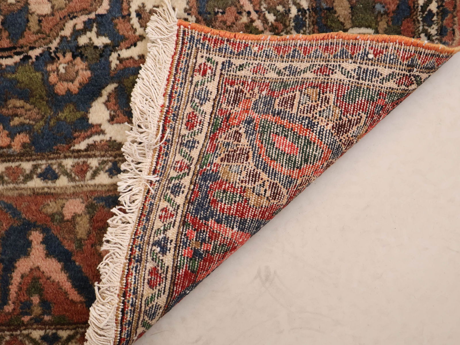 Bakhtiari Carpet - 6