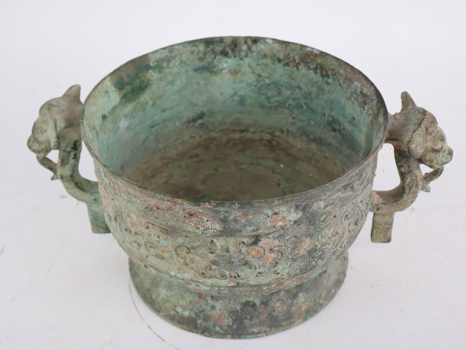 Chinese Archaic Bronze Gui - 3