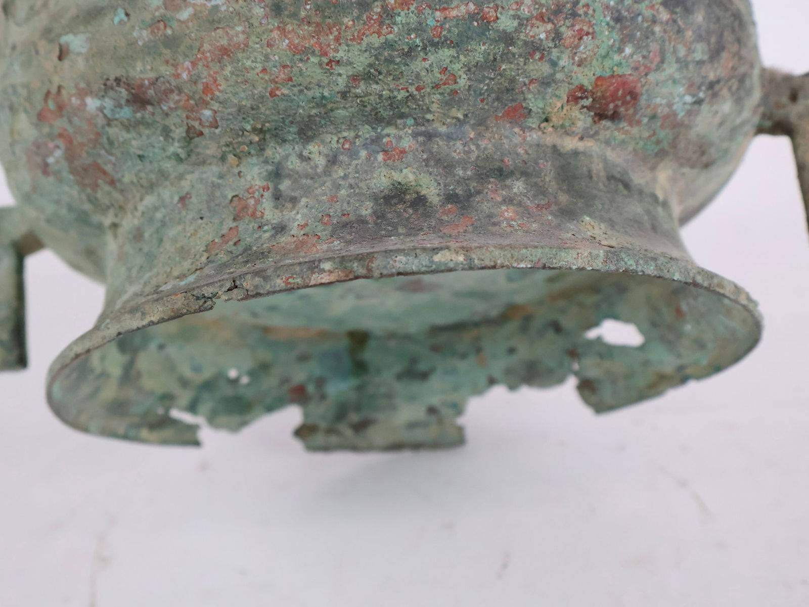 Chinese Archaic Bronze Gui - 7