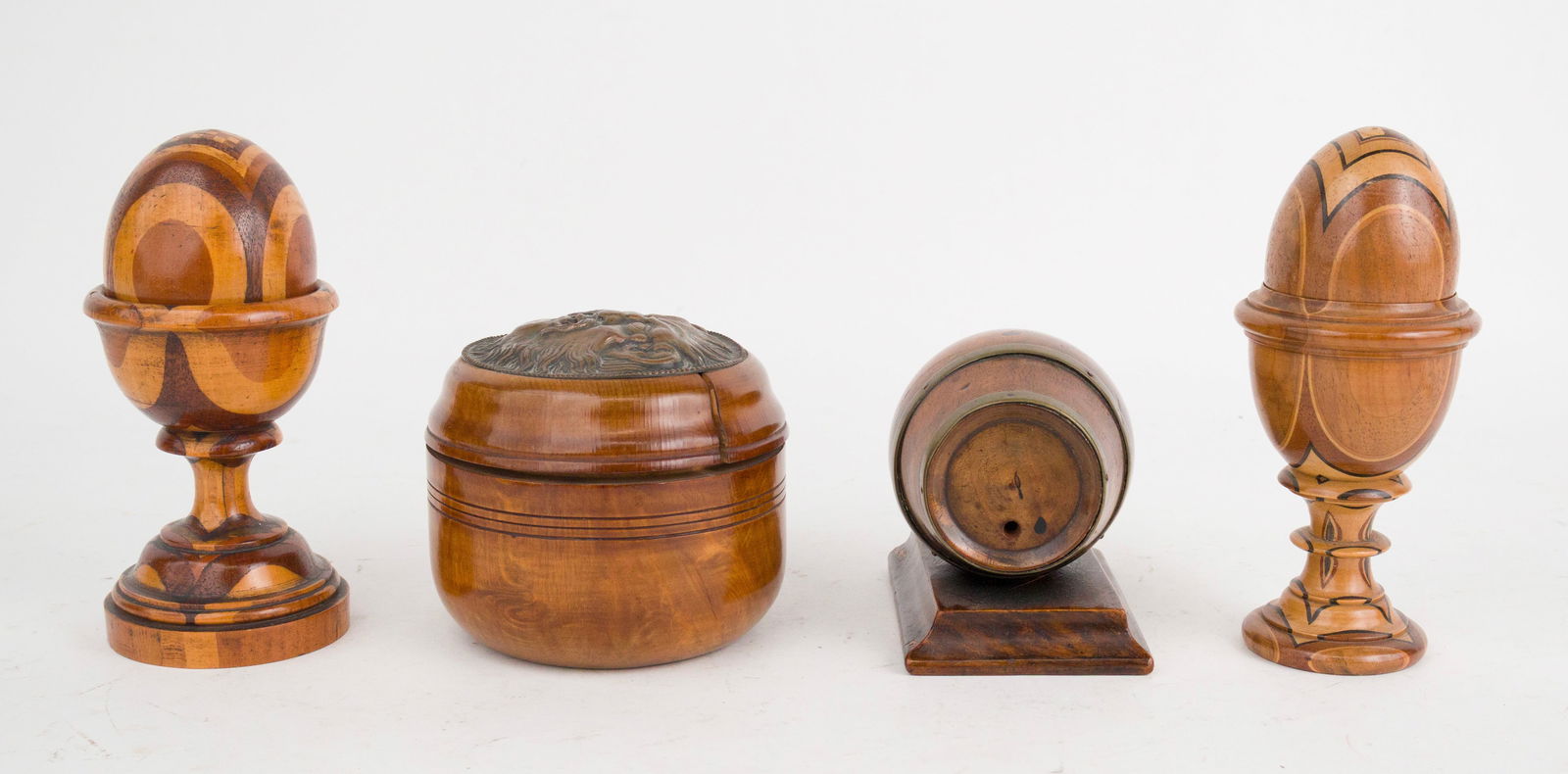 Treen Barrel Form String Holder - 7