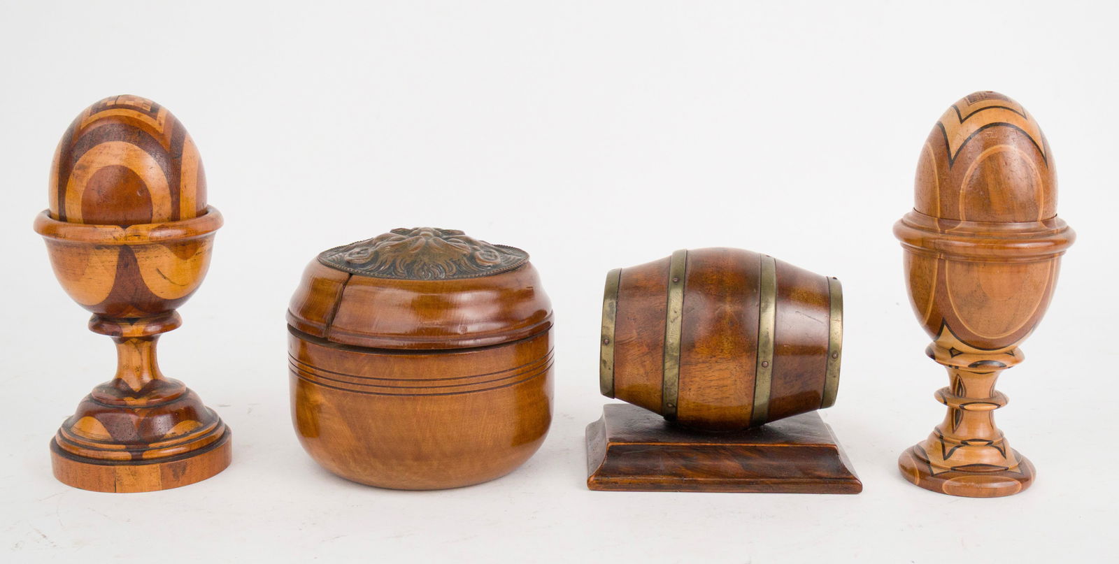 Treen Barrel Form String Holder - 8