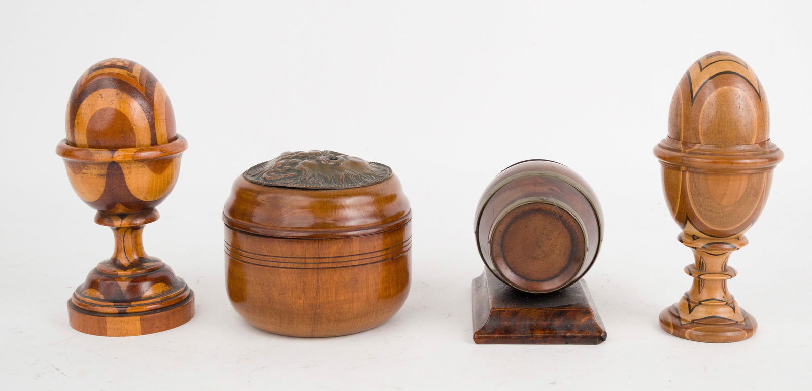 Treen Barrel Form String Holder - 9