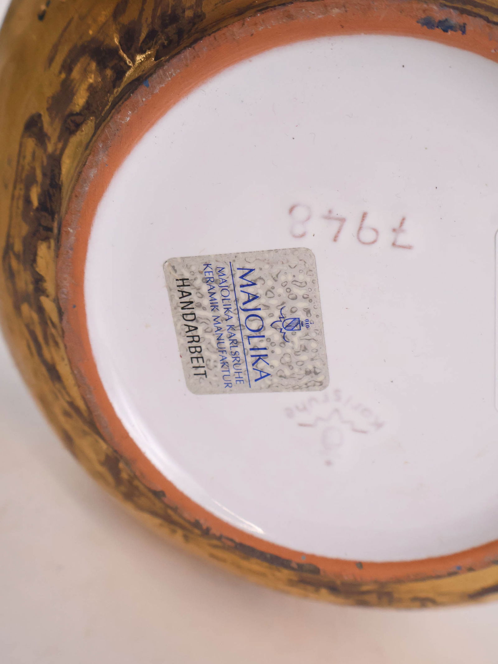 Four Classically Decorated Ceramic Vessels - 10