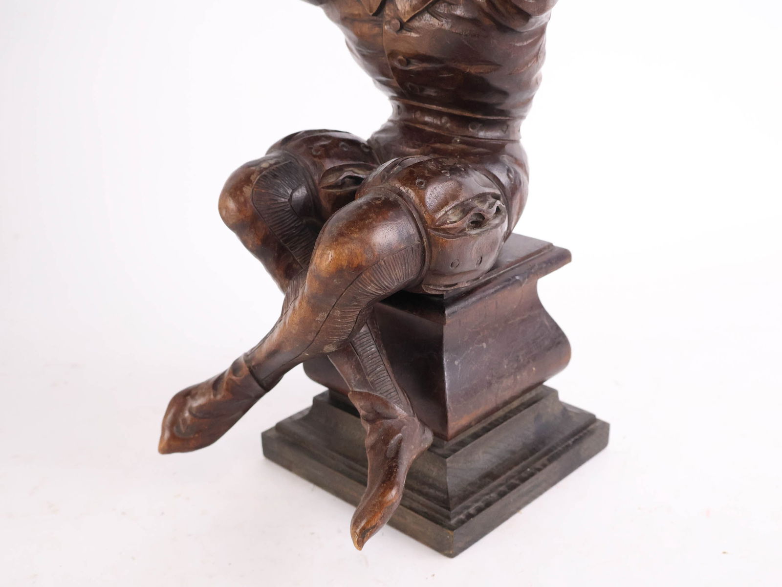 Bronze Figural Wall Sconce - 4