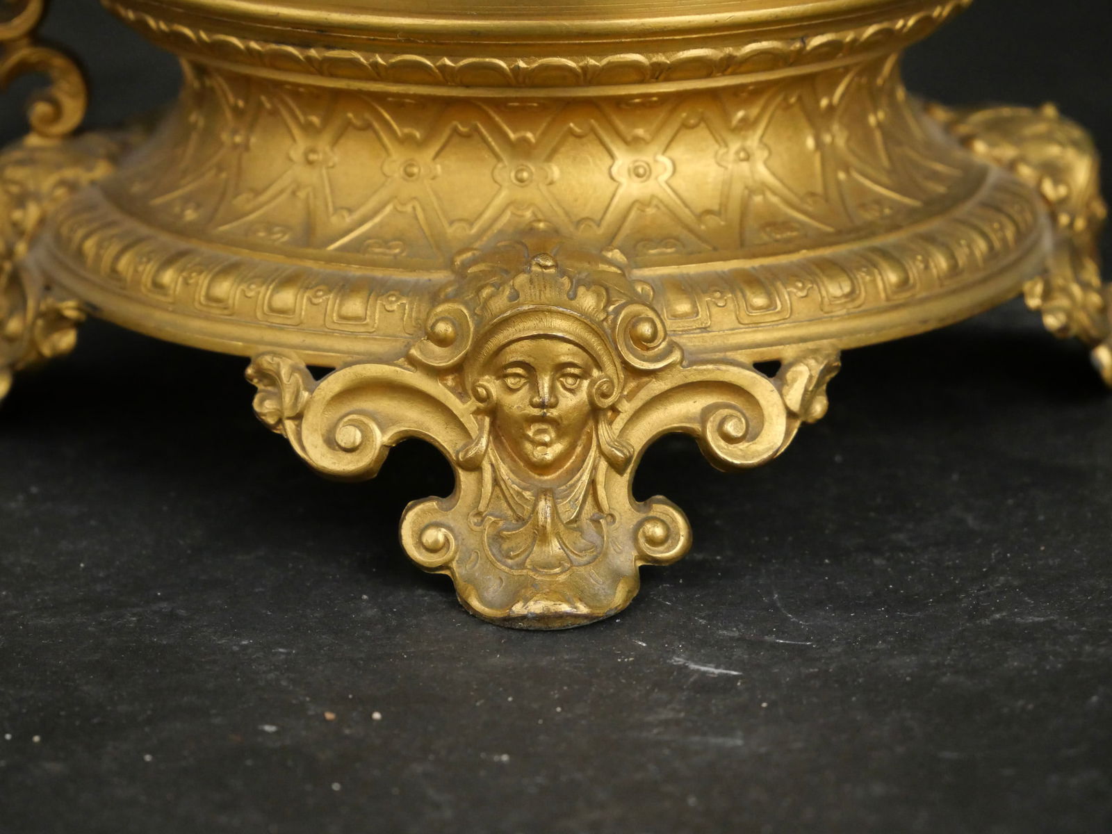 Neoclassical Ormolu-Mounted Oil Lamp - 3