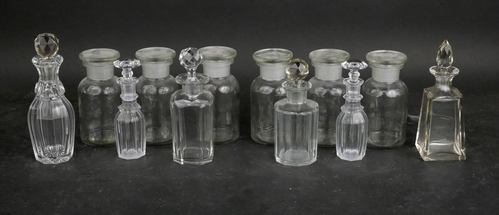 Group of Glass Vanity and Apothecary Jars (1 of 8)