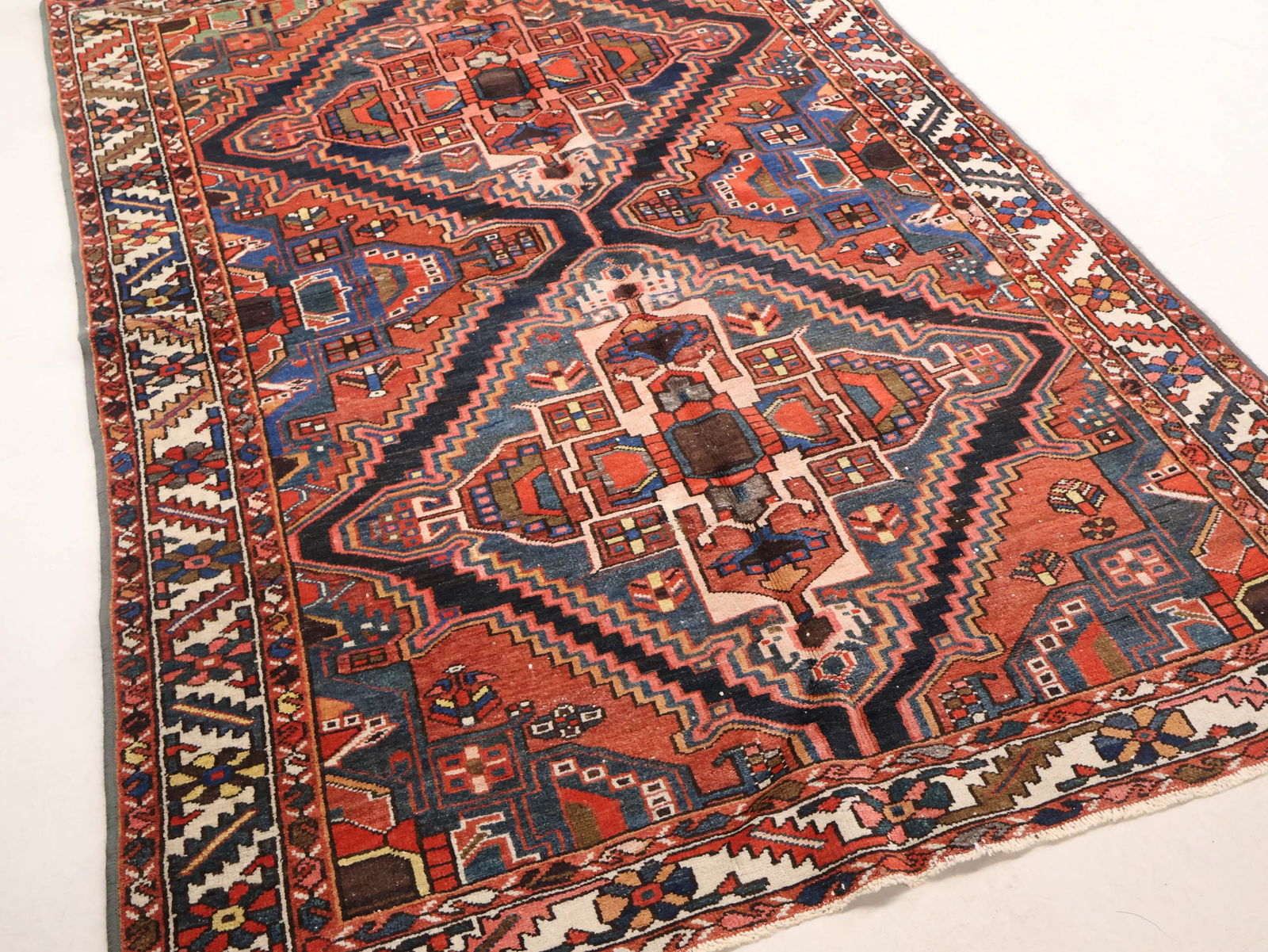 Bakhtiari Rug - 2