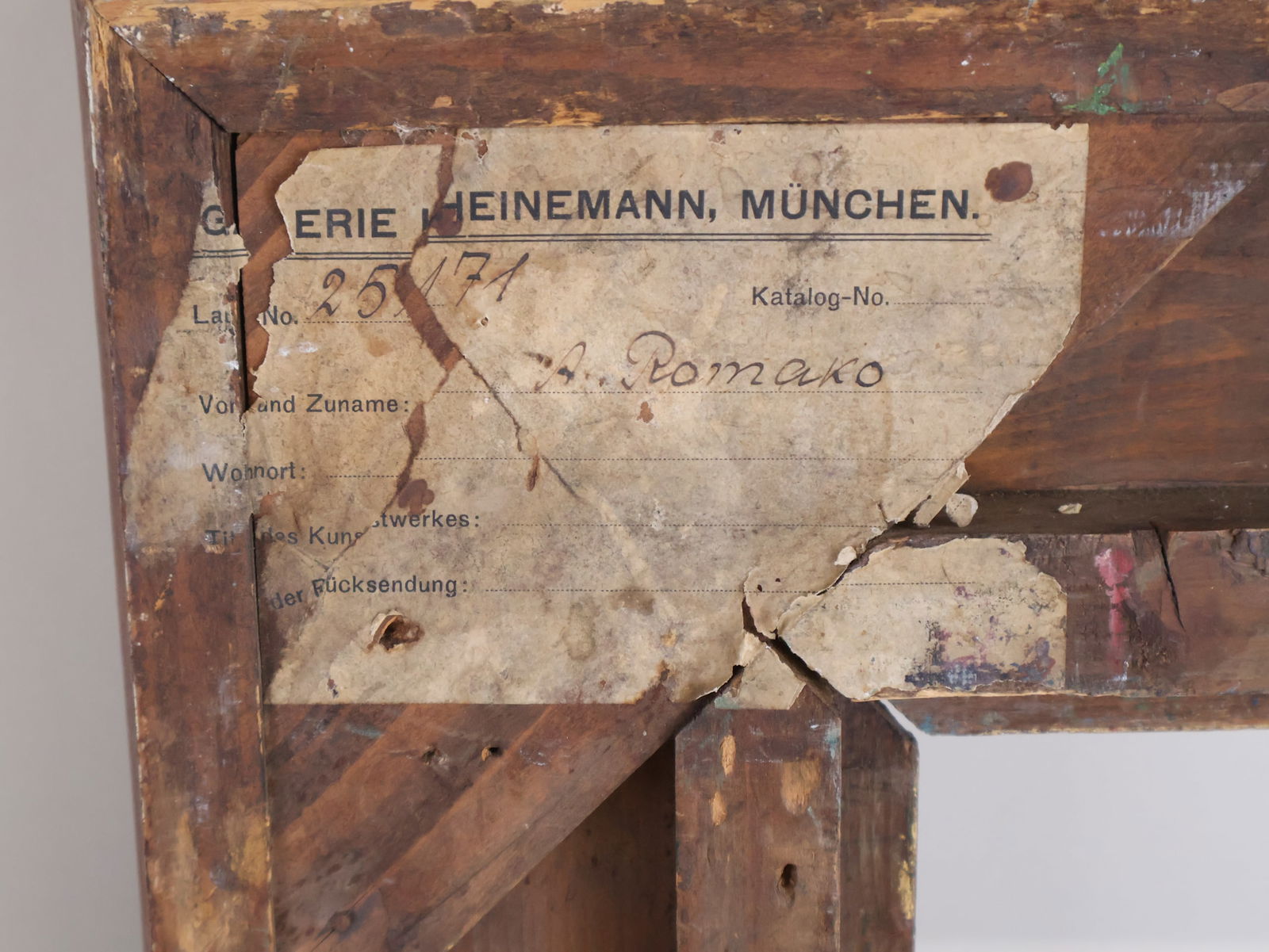 Two Giltwood Picture Frames - 10