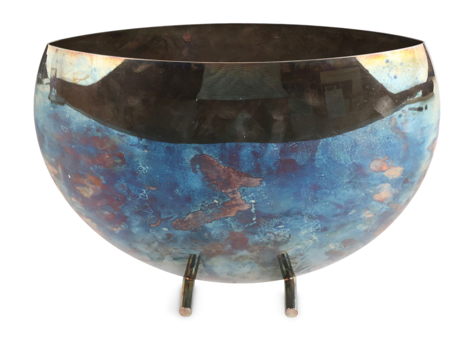 Contemporary Silver Plated Bowl: Contemporary Silver Plated Bowl Signed illegibly "Mario Jeulli (?)/Cassetti/Made in Manga/Italy" 12 x 15 x 4 in. (30.5 x 38.1 x 10.2 cm.)