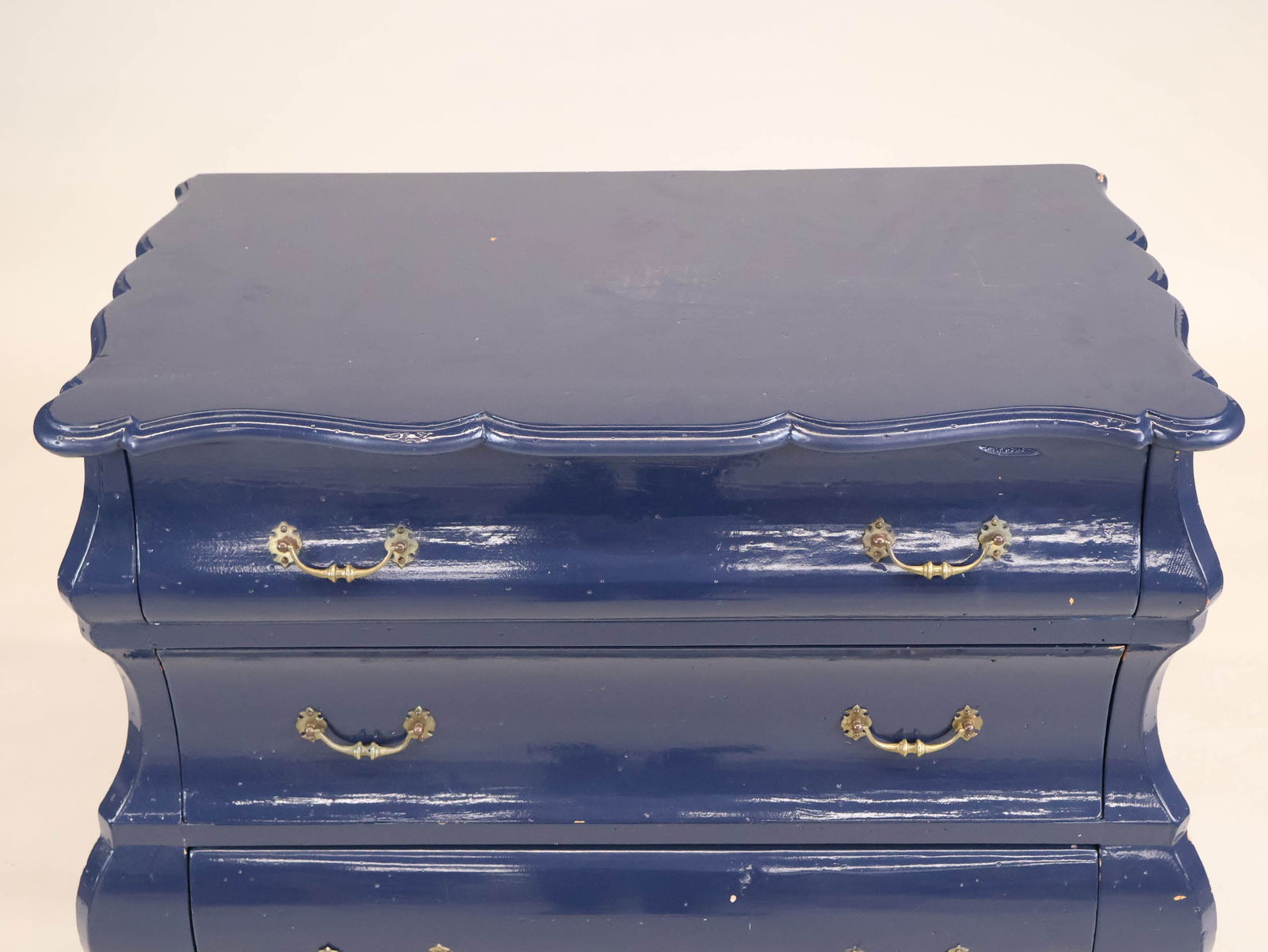 Rococo Style Blue-Lacquered Commode - 4