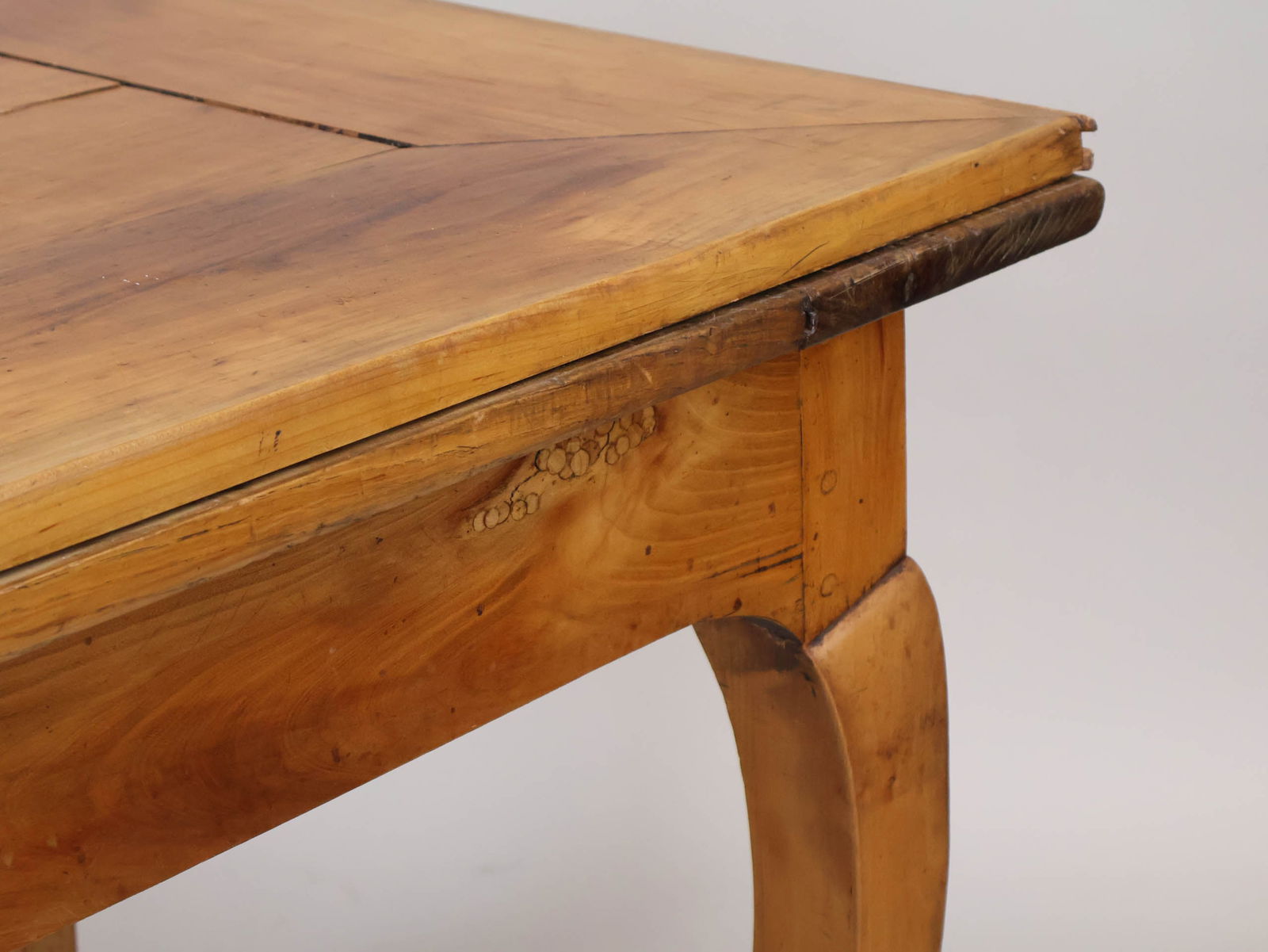 French Provincial Style Walnut Dining Table - 11