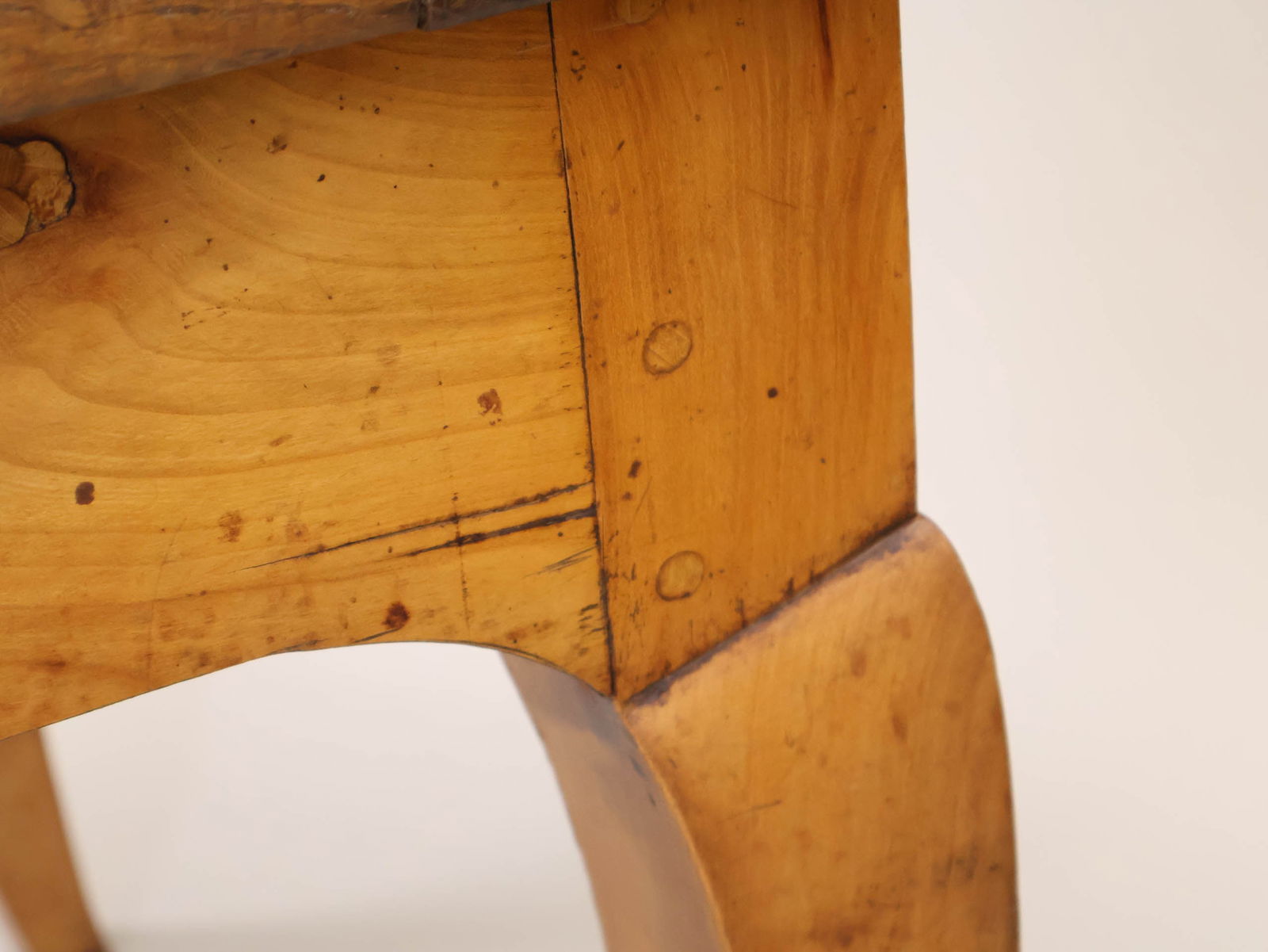 French Provincial Style Walnut Dining Table - 12