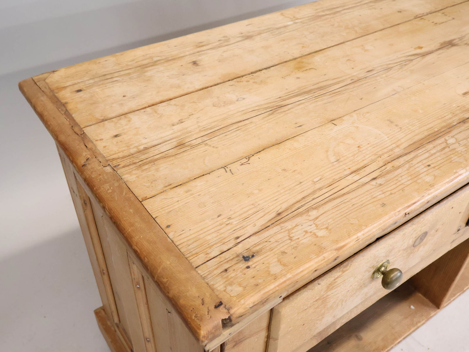 English Pine Sideboard - 12