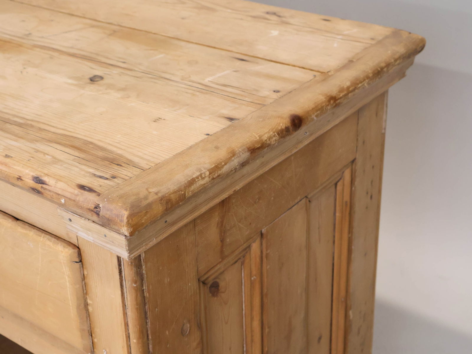 English Pine Sideboard - 9