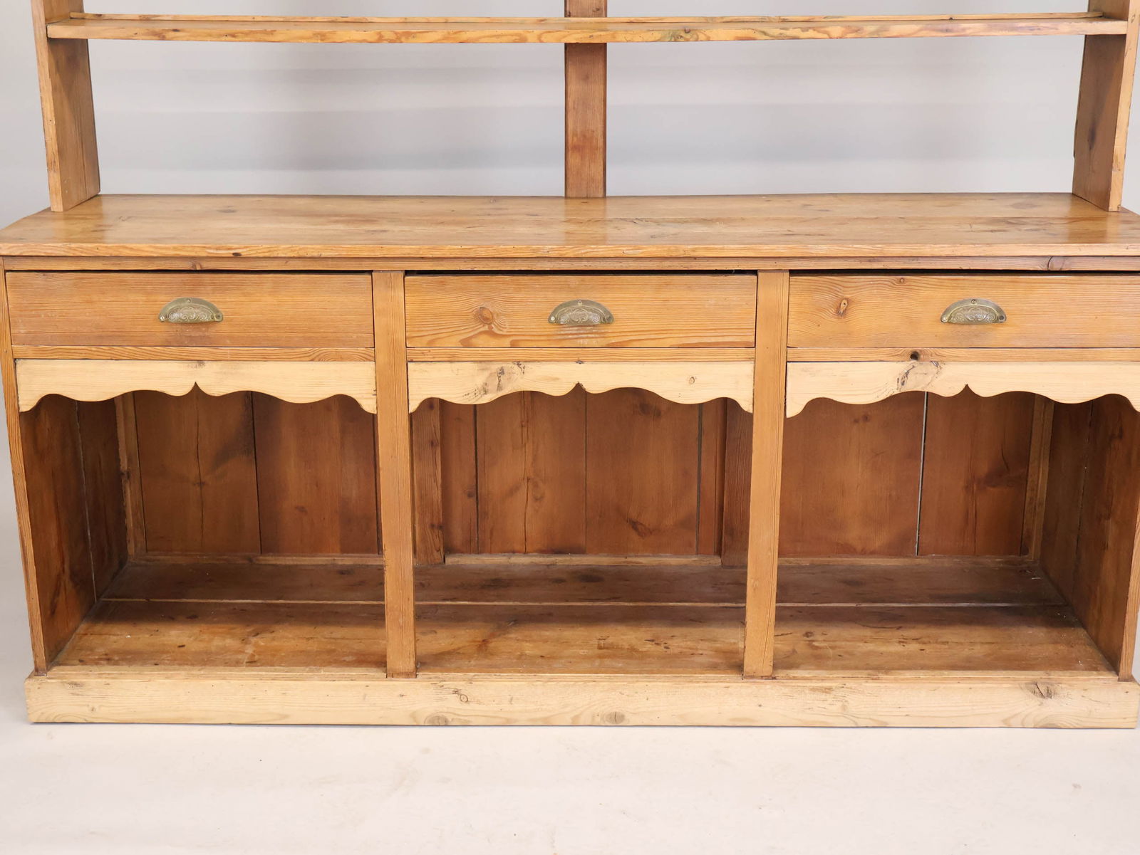 English Pine Welsh Cupboard - 3