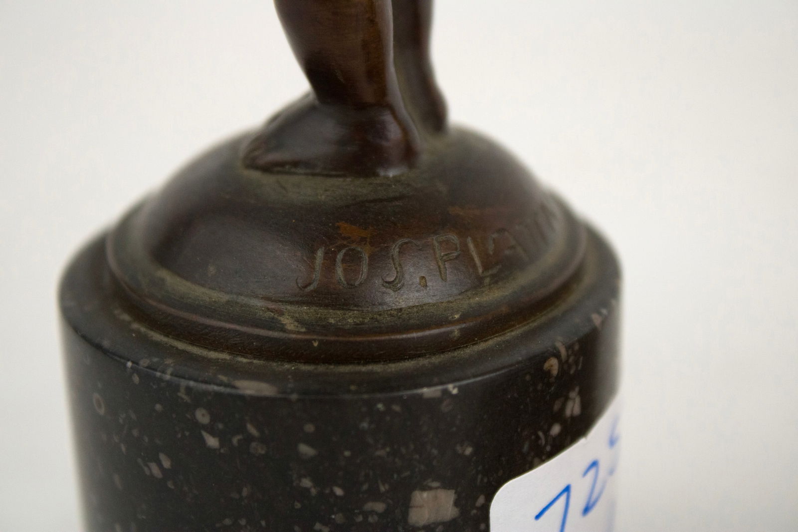 Four Small Statues - 7