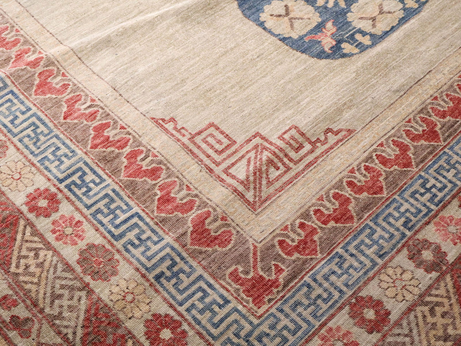 Khotan-Style Carpet - 12