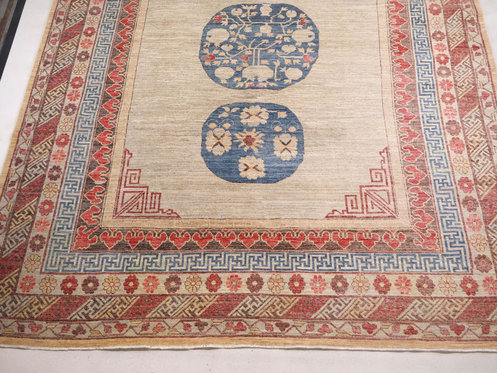 Khotan-Style Carpet - 4