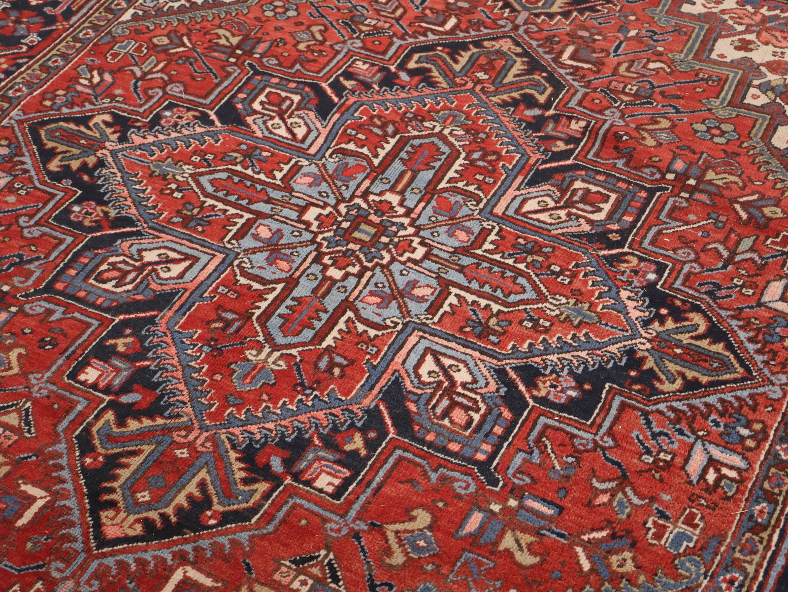 Heriz Carpet - 15