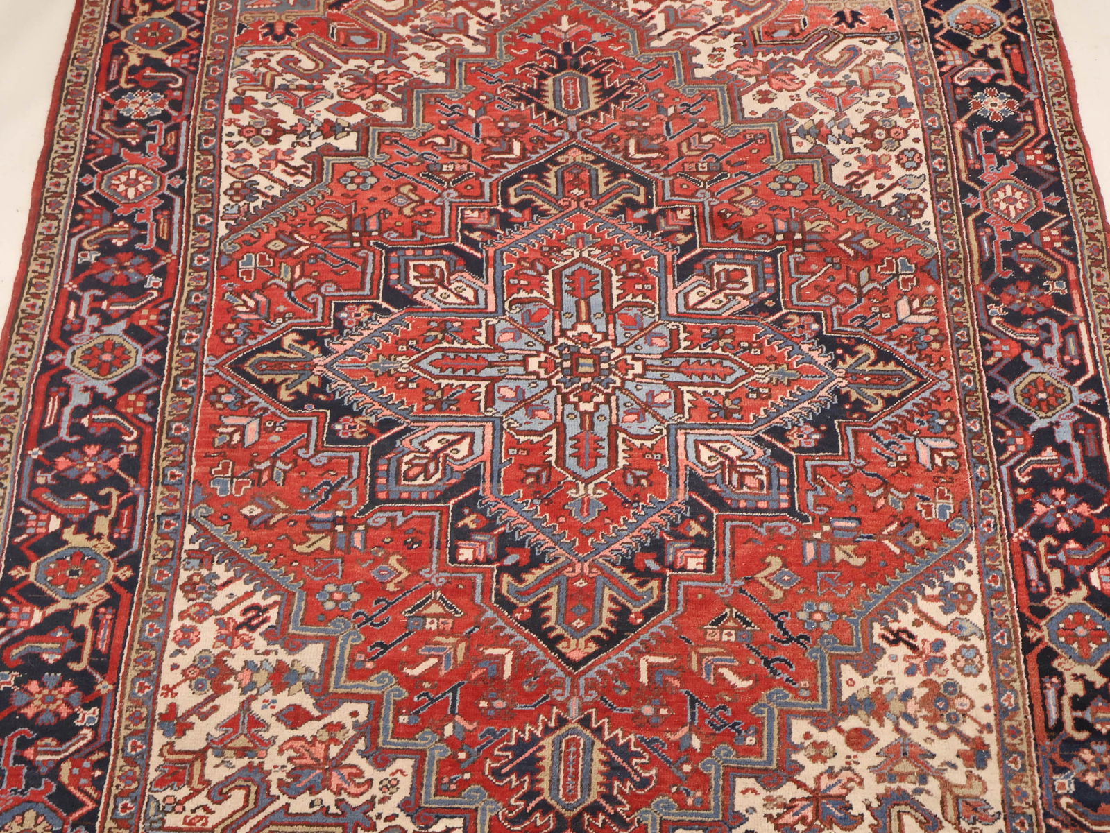 Heriz Carpet - 3