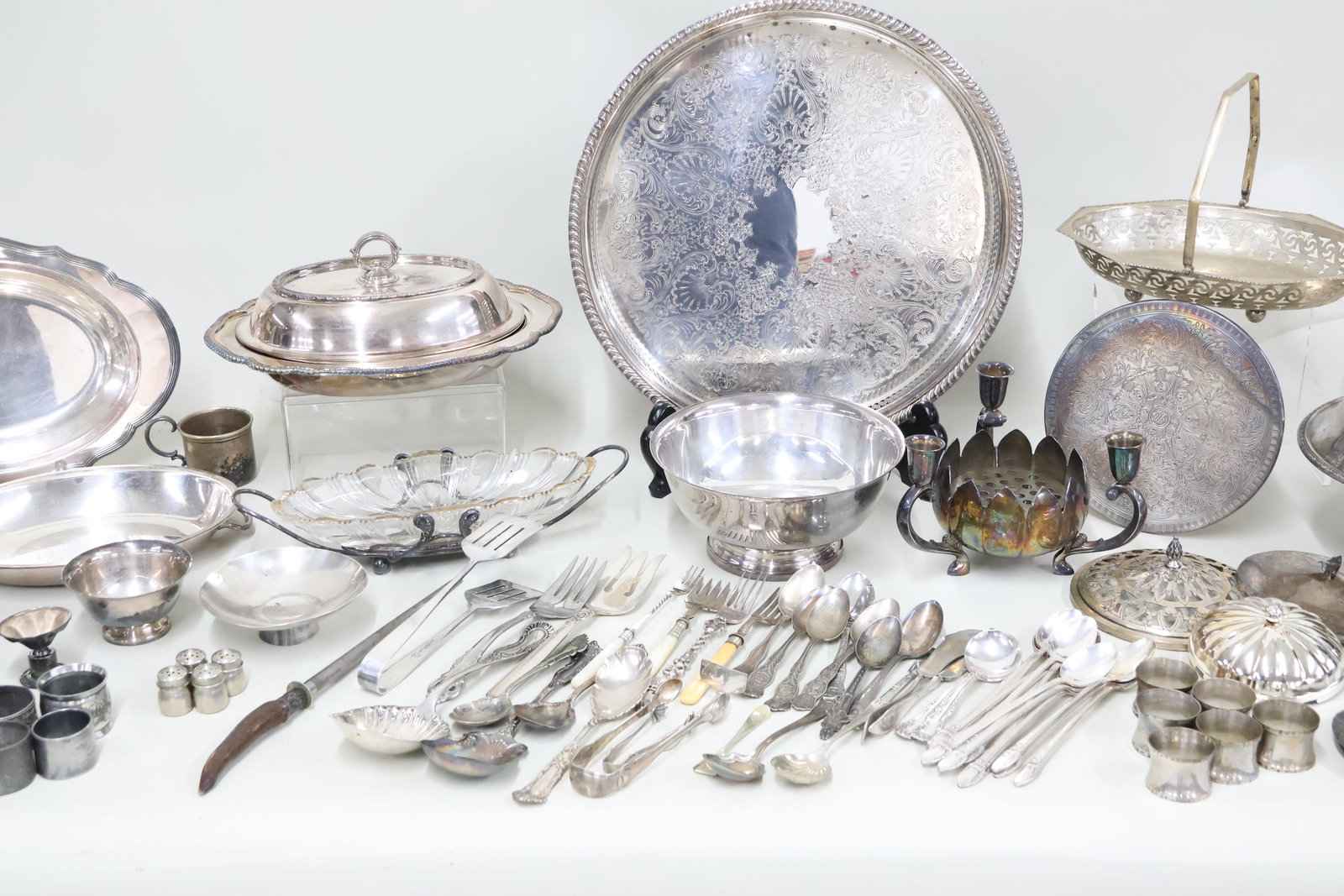 Group of Assorted Silver Plated Table Articles (1 of 12)