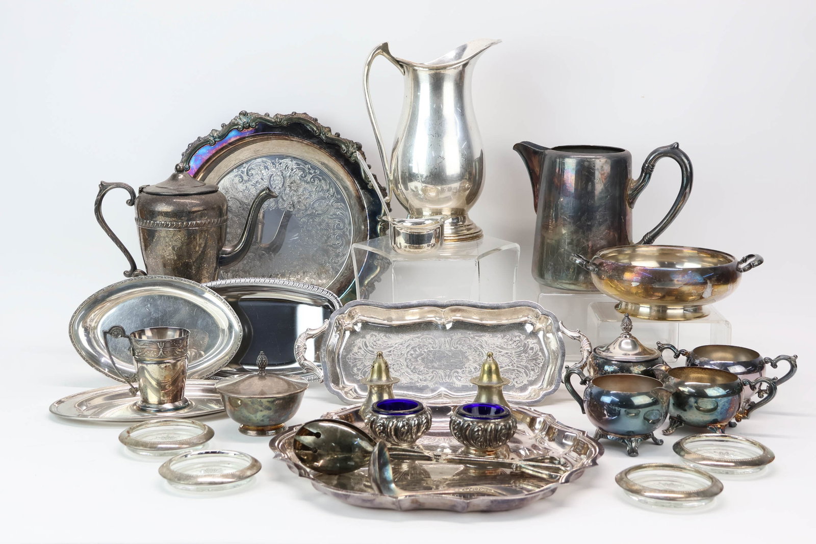 Group of Assorted Silverplated Serving Pieces (1 of 9)