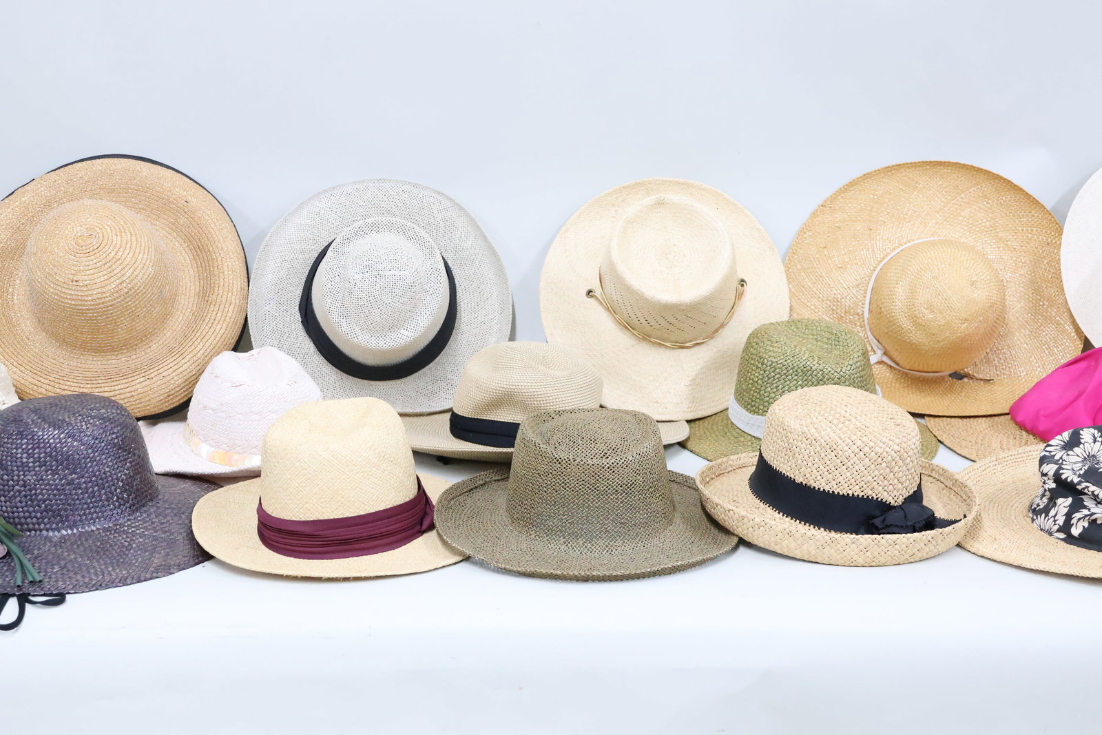 Vintage Group of 18 Assorted Ladies Straw Hats (1 of 11)