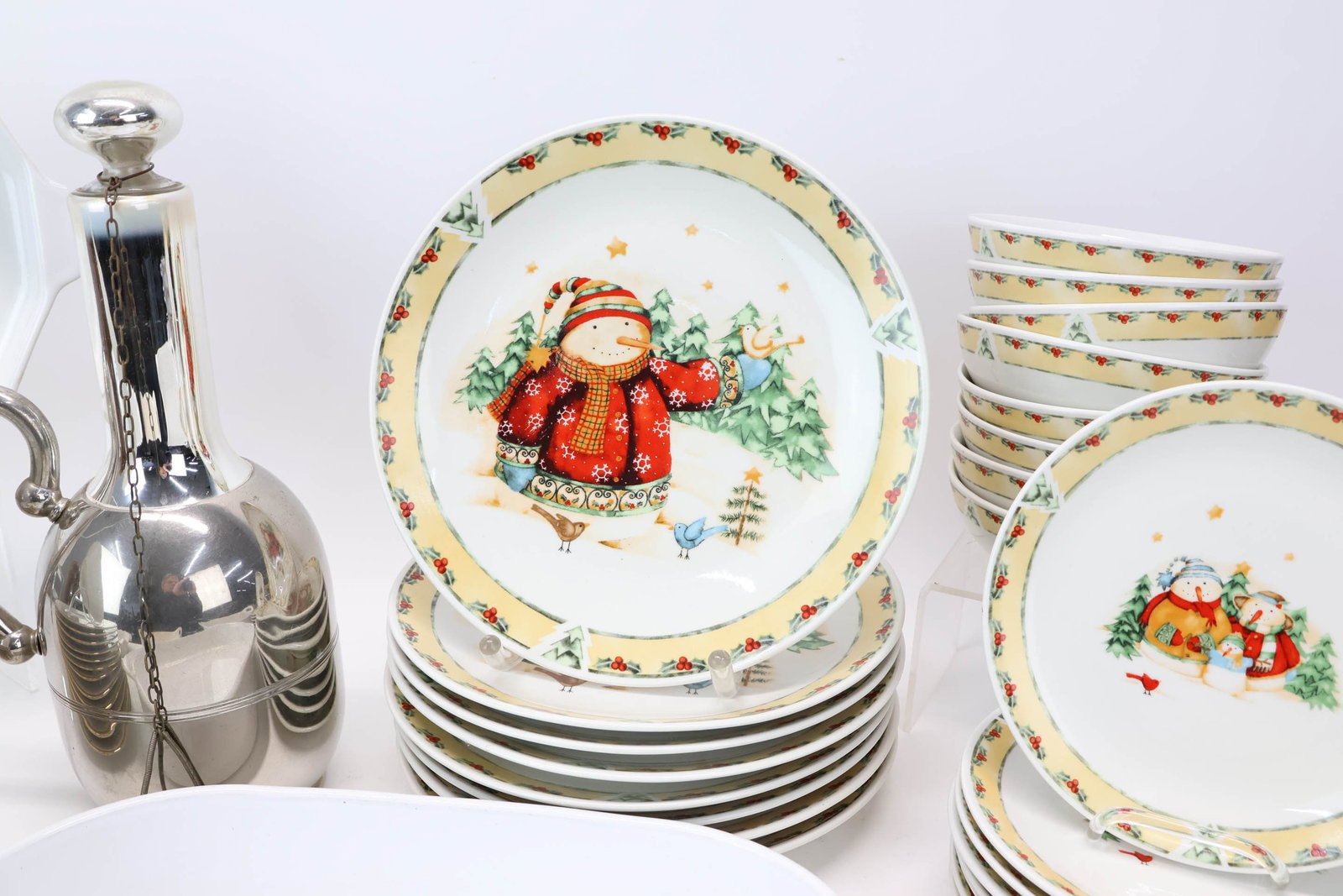 Group of Assorted Kitchenware Articles - 2